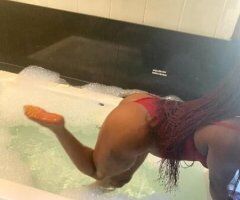 stripping and masturbating hmu👅 👅pretty polite💁🏽♀ ebony😍Super looking 👀to have fun with grown respectful gentlemen 🙍🏻♂ only No Explicit 😍😍Xoxo text for a hour rate - Image 1