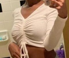 🤑Petite Playful Educated Sweetheart Filled with Spice Ready for Out/Incall 👙 - Image 1