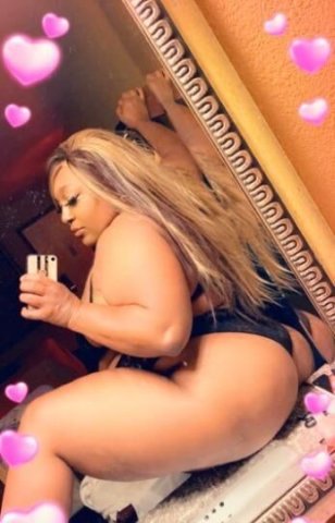 BIG BOOTY BUBBLE BUTT BBW INCALL AVAILABLE - 1