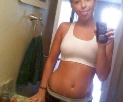 HOT GIRL 10%DISCOUNT Looking For Hookup Day or Night-Lets Play !! - Image 2