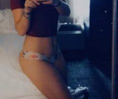 Fayetteville escorts - Incall & carplay ! Dont miss out!!!