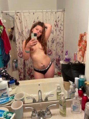 sexy momma looking for a fantasy fun - 1