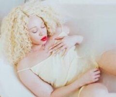 Tampa escorts - Curvy Albino Hottie Ready For Fun! OUTCALL ONLY - Palm Harbor, St Petersburg, Tarpoon, Largo, Clearwater, Town N Country, Westchase, S Tampa, Westshore,